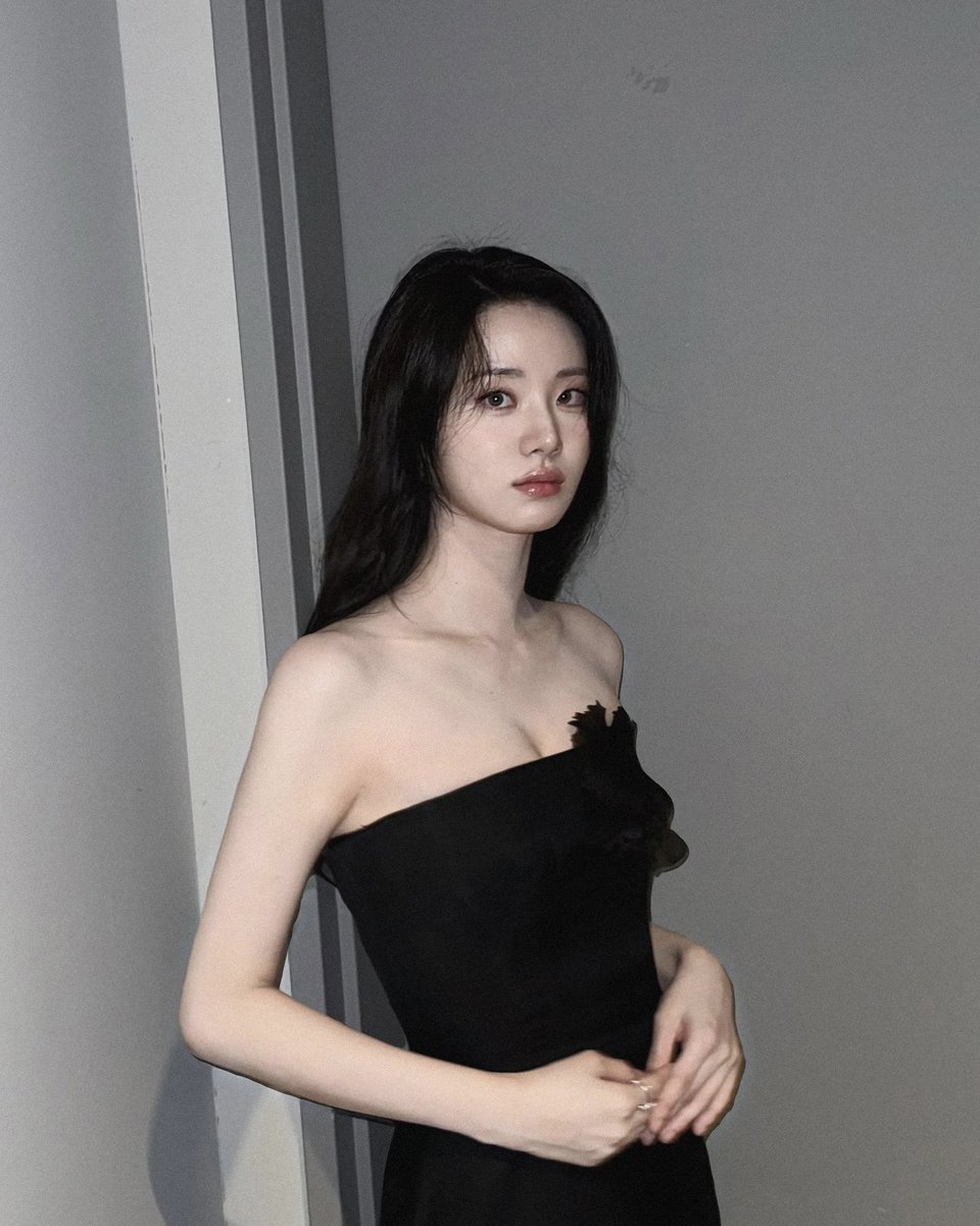 baephile's tweet image. Here for the love, ... and cake!