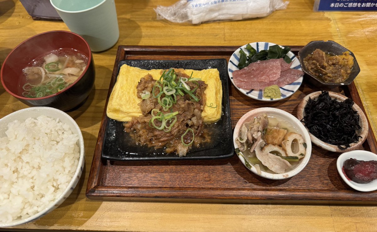 わびすけ本店
お昼やってなかった……😭

心斎橋のわびすけにいきました