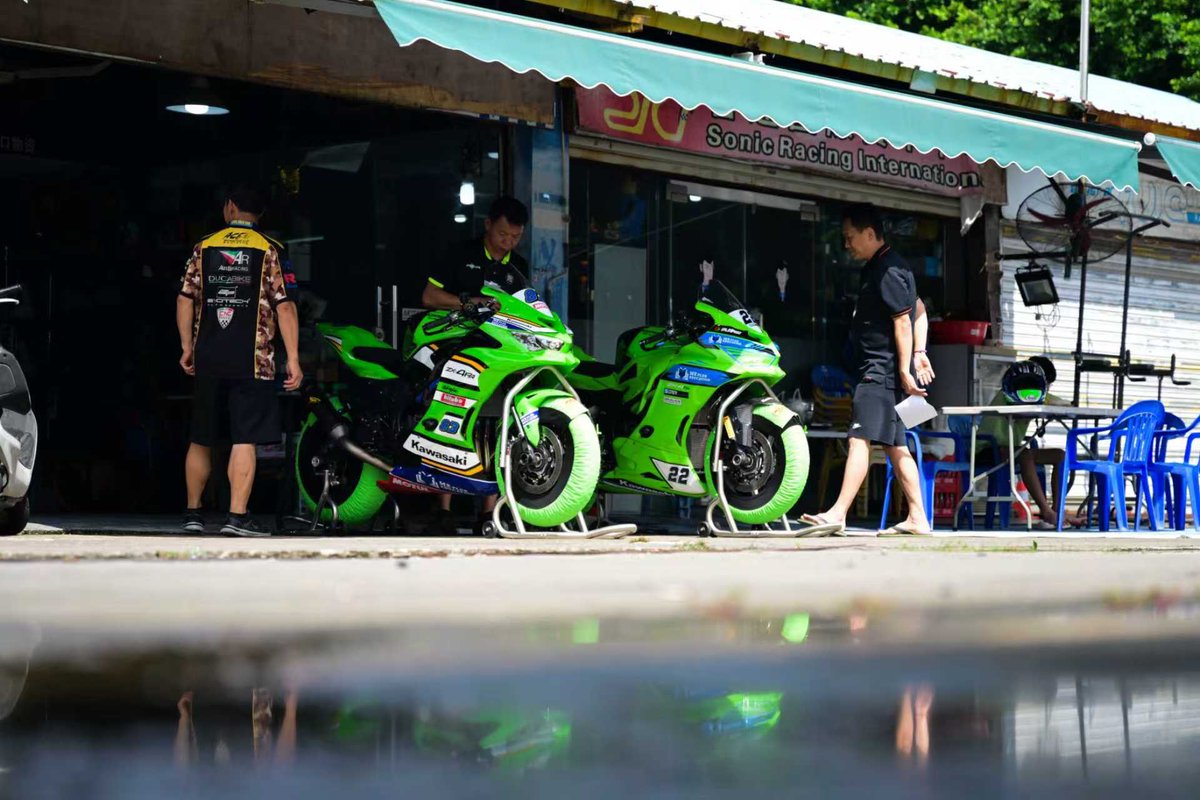 211lun's tweet photo. Kawasaki Ninja ZX-4RR
Track Days - 10-10-2025 https://t.co/hwTbADIVmu
