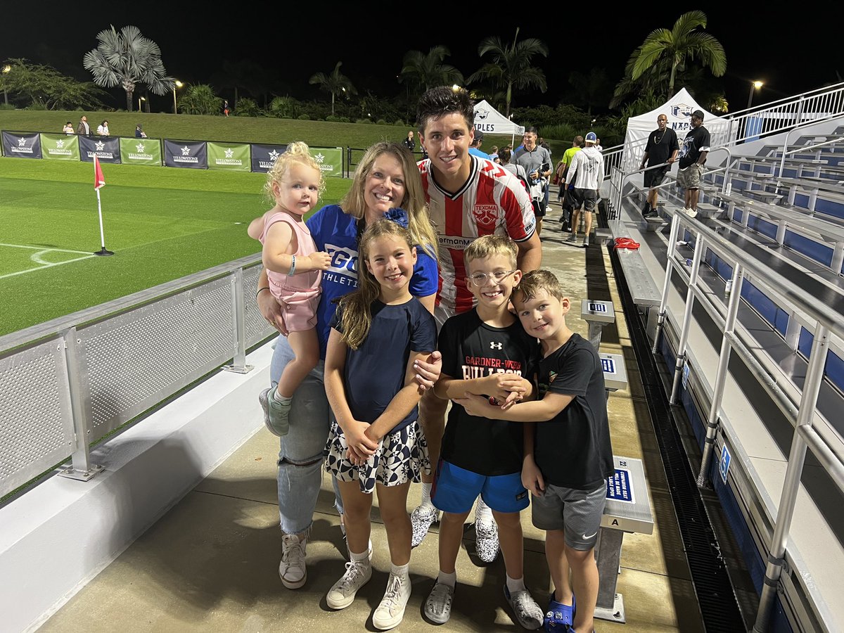 Great to see <a href="/FGCU_MSoccer/">FGCU Men's Soccer</a> alum, <a href="/preston_kilwien/">Preston Kilwien</a>, play against <a href="/fcnaples_/">FC Naples</a>! Can’t wait to hang your jersey up in my office ⚽️🦅💚💙