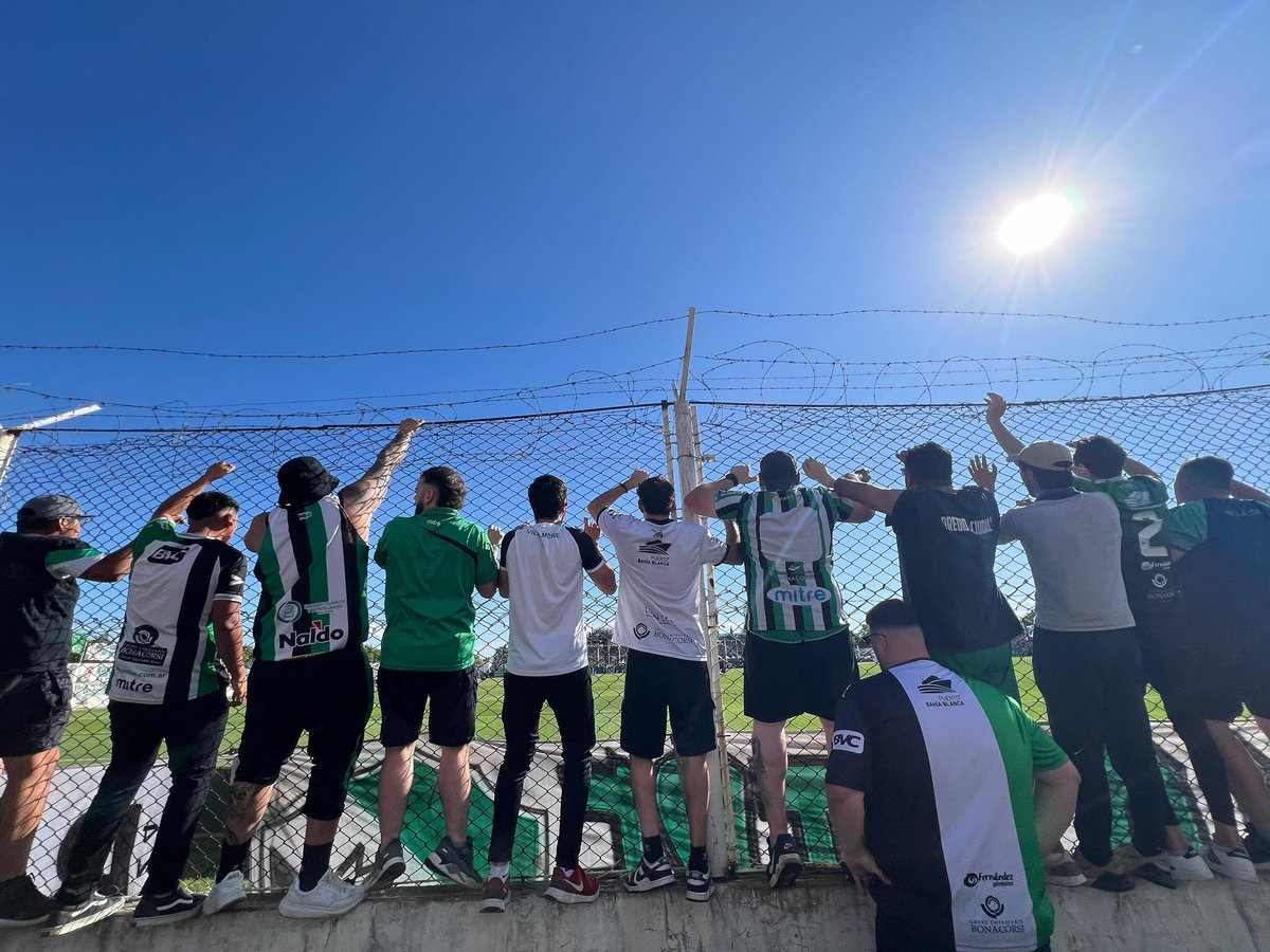 LaBandadCaseros's tweet photo. Hoy así ! VAMOS MI VILLA MITRE QUERIDO 💚🤍🖤
Dejando la vida donde mandé la ocasión… https://t.co/NhVoyYqBjN