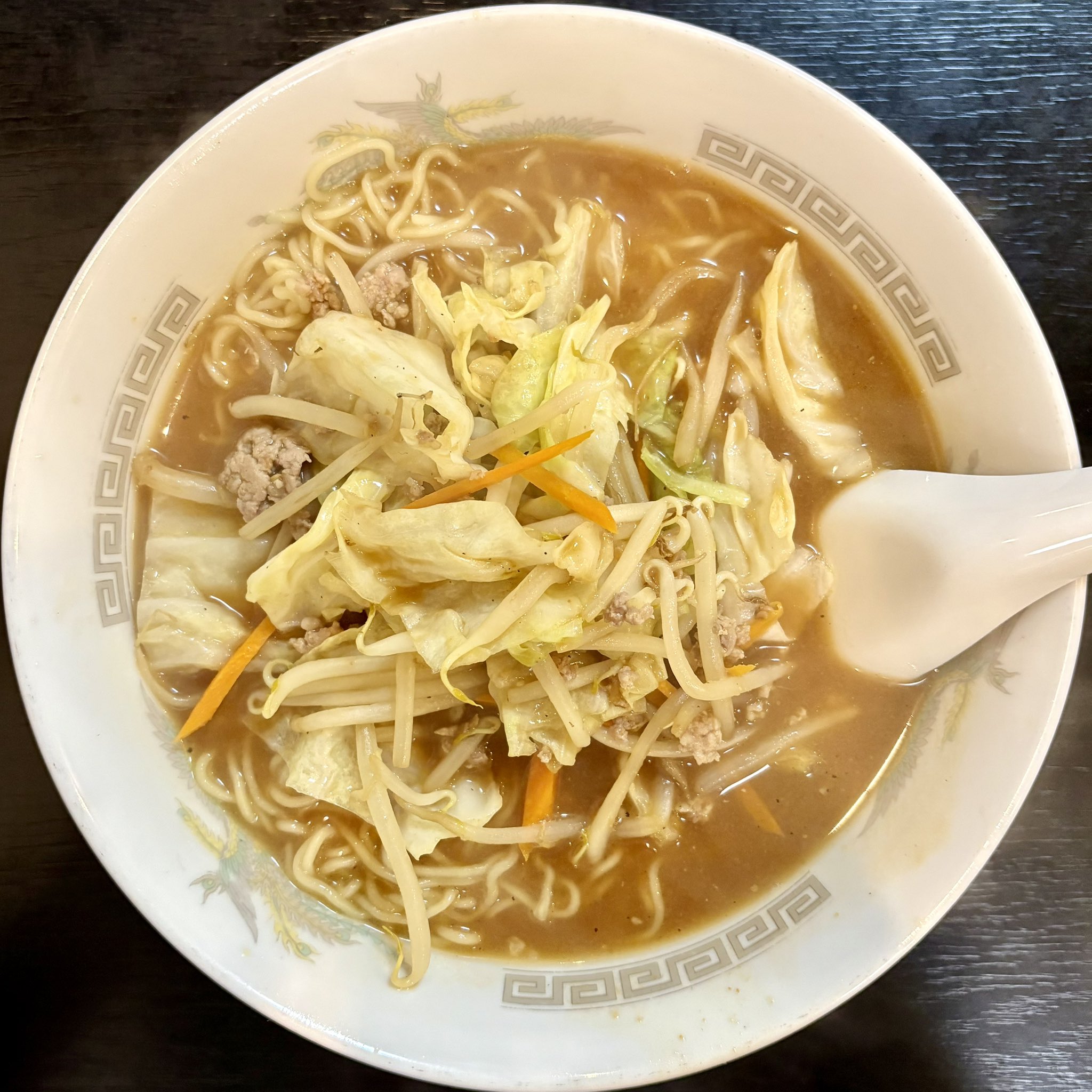 ラーメン 【ひ◎み】 花びらチャーシューが美しい クリーミーな濃厚とんこつラーメン