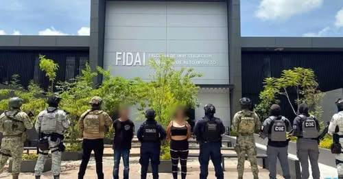 DigitaMorelos's tweet photo. Morelos, la Tierra que nos Unde…
Secuestran a menor en #Morelos; grupo criminal exigía la entrega de su padre para liberarlo
Un niño habría sido secuestrado desde el 6 de junio por un grupo criminal que exigía como condición para liberarlo… que su propio padre se entregara👇👇 https://t.co/KxG24dUP9l