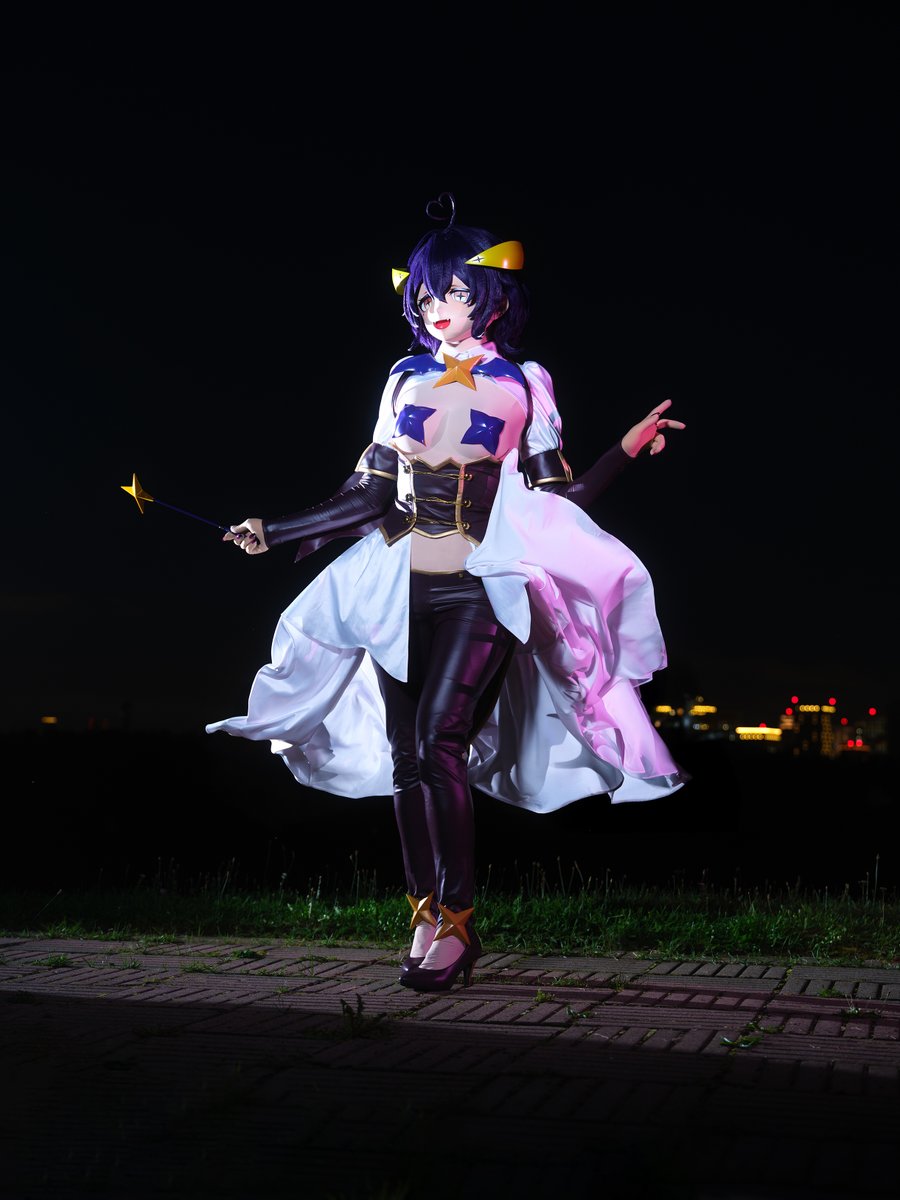 Sometimes magical girls come down from the skies to help people... And, sometimes, I do~

<a href="/GeraPhot/">Гера</a> - photo and editing
<a href="/KigSonya/">Sonya Korvin</a> - assistance
 #魔法少女にあこがれて #GushingoverMagicalGirls #kigurumi