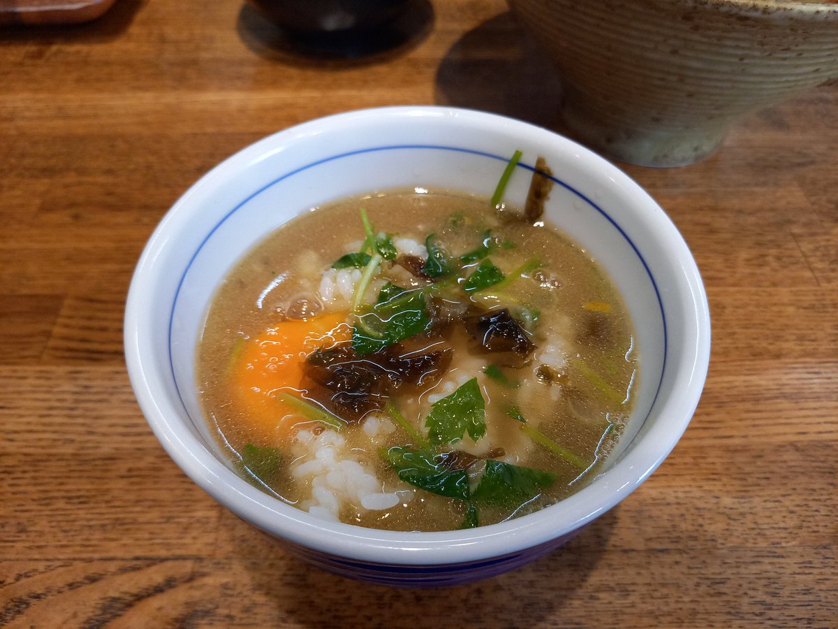 きりん食堂さん🌠さかのぼり投稿比内地鶏滑り込みアウトで中華そば&amp;TKG👍 久しぶりのデフォ💮白醤油は良いなぁ✨ラストは雑炊風にて〆👏ごちそうさまです🙆