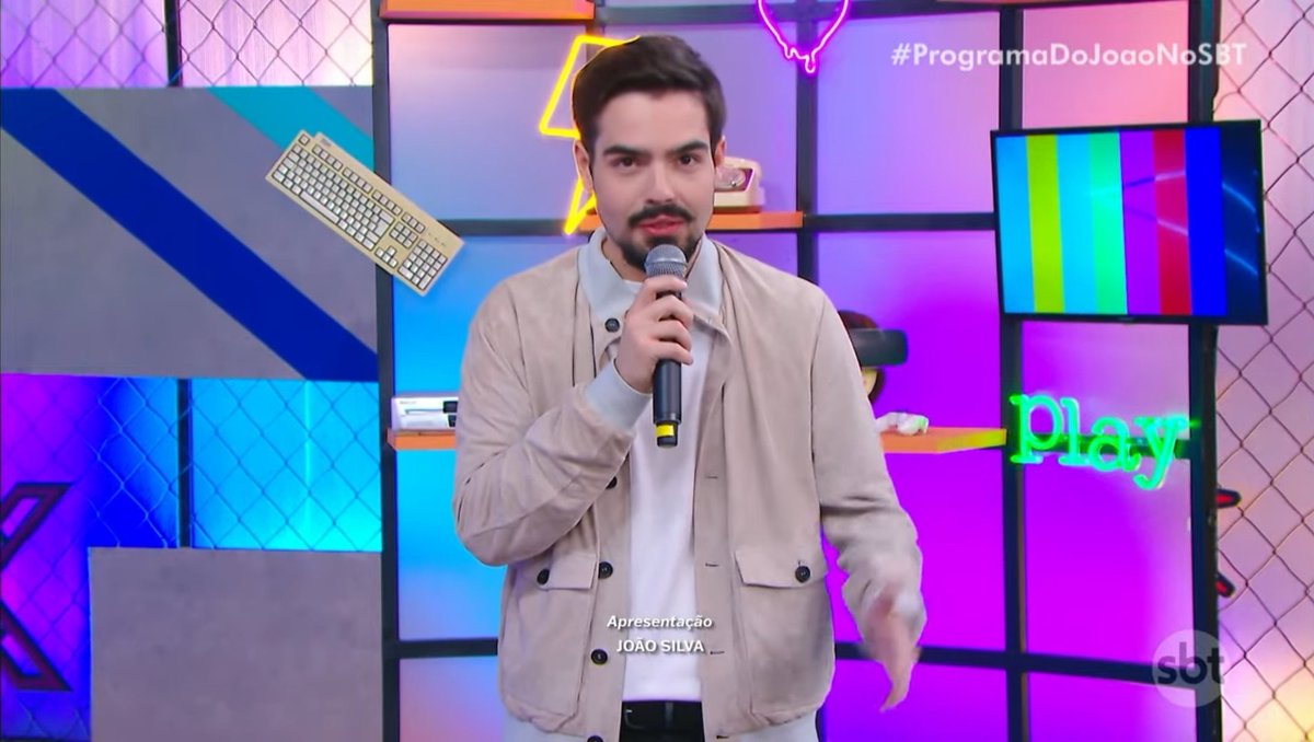 ravsoficial's tweet photo. João homenageia seu pai no encerramento do programa
#ProgramaDoJoãoNoSBT https://t.co/CzGw1ygAEa