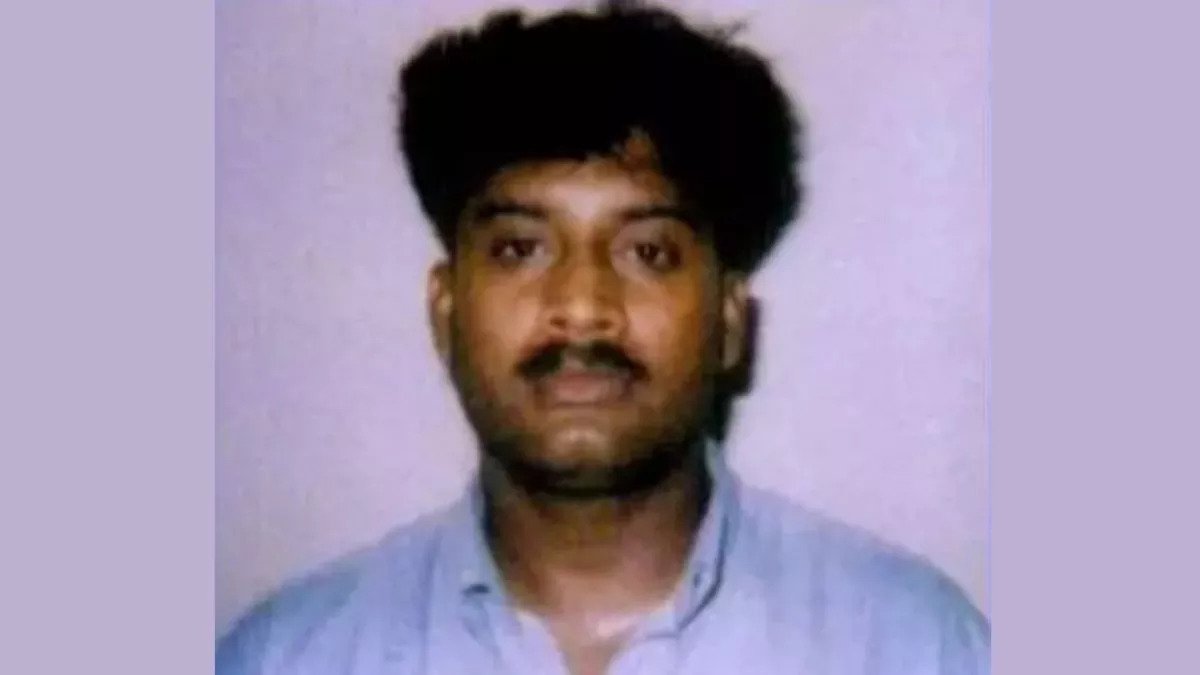 भारतीय सुरक्षा एजेंसी ने फिल्मी अंदाज में एक और आतंकी su अर को नेपाल से दबोचकर भारत रवाना कर दिया 
भारत के सबसे बड़े हथियार तस्कर शेख सलीम ऊर्फ सलीम पिस्टल को नेपाल में गिरफ्तार किया गया। दिल्ली पुलिस और सुरक्षा एजेंसियों ने नेपाल पुलिस के साथ मिलकर यह कार्रवाई की