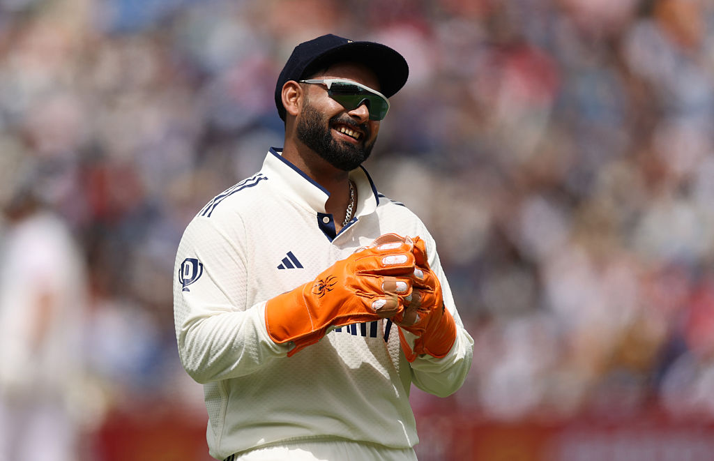 Karun Nair about Rishabh Pant via Espn Cricinfo:

"Rishabh walk out to bat with a broken toe - it was one of the moments of the series. It was astonishing for everyone to see. It told you what a great player he is, more importantly, the person he is. That kind of exemplified the