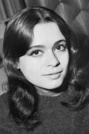 merlinpapin3's tweet photo. .@FredOL69007 Aujourd'hui l'actrice #MarieVersini aurait eu 86 ans (décédée en 2021) on a pu la voir dans
Paris Blues
Paris Brûle-t-il ?
Winnetou la Révolte des Apaches
Le Prince Noir
Tonnerre sur la Frontière
Au Pays des Skipétars https://t.co/xVS9C3Wxat