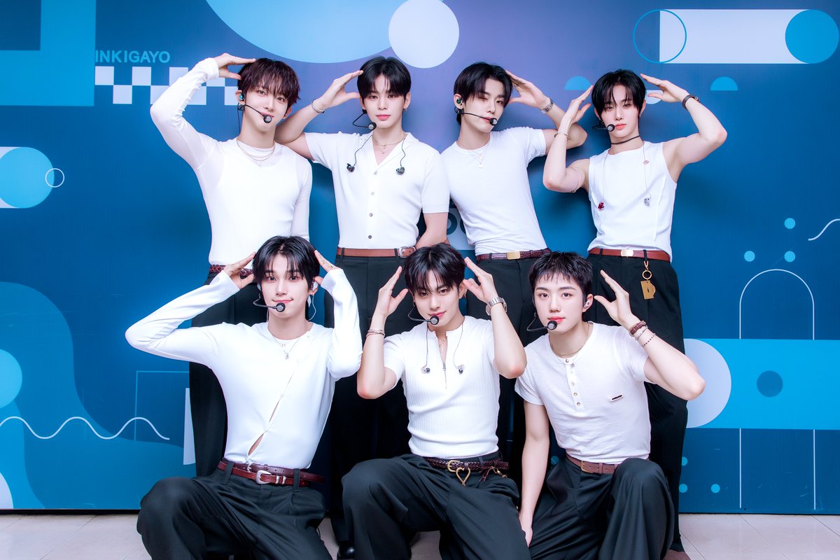 [👔] 250810 #착장인가

잠시 후 오후 3시 40분!
#인기가요 에서 만나요❤

#이븐 #EVNNE #How_Can_I_Do <a href="/EVNNE_official/">EVNNE</a>