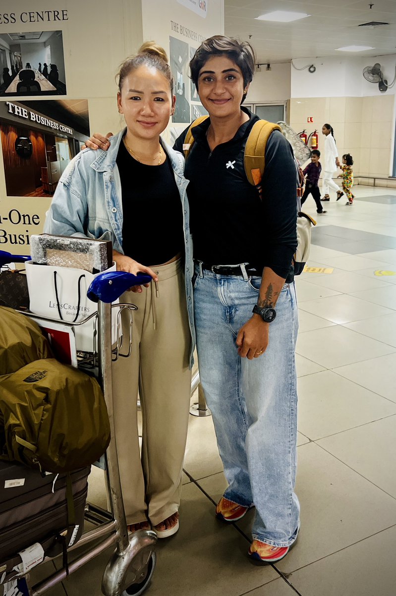 reenabhatti_'s tweet photo. “Reunited ♾️ with my soulmate friend — a true refreshment for the heart and soul.” 
.
.
.
#ReunionVibes #SoulmateFriend  #FriendshipGoals #GratefulHeart #BondForLife #PositiveVibesOnly #TogetherAgain #reenabhatti #awang #mountains https://t.co/hnHE2OCD2D