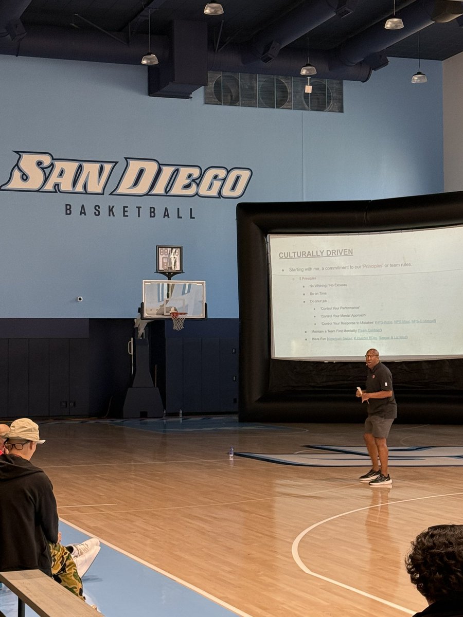 Grateful to keep learning more about our wonderful game of 🏀 
Life-long learning = opportunity for success. 
Thank you to <a href="/USDwbb/">San Diego Women's Basketball</a> and <a href="/usdmbb/">San Diego Men's Basketball</a> for putting on a great event. Looking forward to bringing some 💎’s back for our great group at <a href="/clhsgirlshoops/">Crean Lutheran Girls Hoops</a>