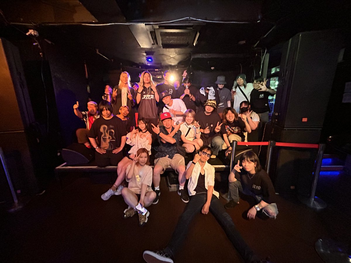 TAKASHI_104's tweet image. YEAH YEAH YEAH!! vol.3!!
写真はcaratのmarcyさん(@marc_y_cram)に撮っていただきました(1〜3枚目)！
昨日は本当にありがとうございました!!
@TATITHEDADDY @rai9rai9rai9 @ShuN__illvana @fatty_153 @SEGAWAThug @pasta_cream_ @takatomiliyah @moleprime @ANCELL2046
@ziorama0902
#ヤーヤーヤー