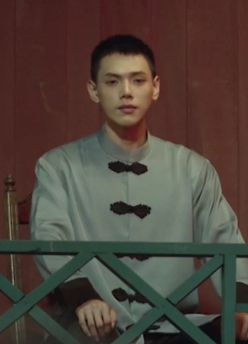 เป็นพ่อครูอุบลอาจจะไม่ได้
แต่ซินแสจากอู่ฮั่นพอได้อยู้
เอาคารมเป็นต่อ 555555