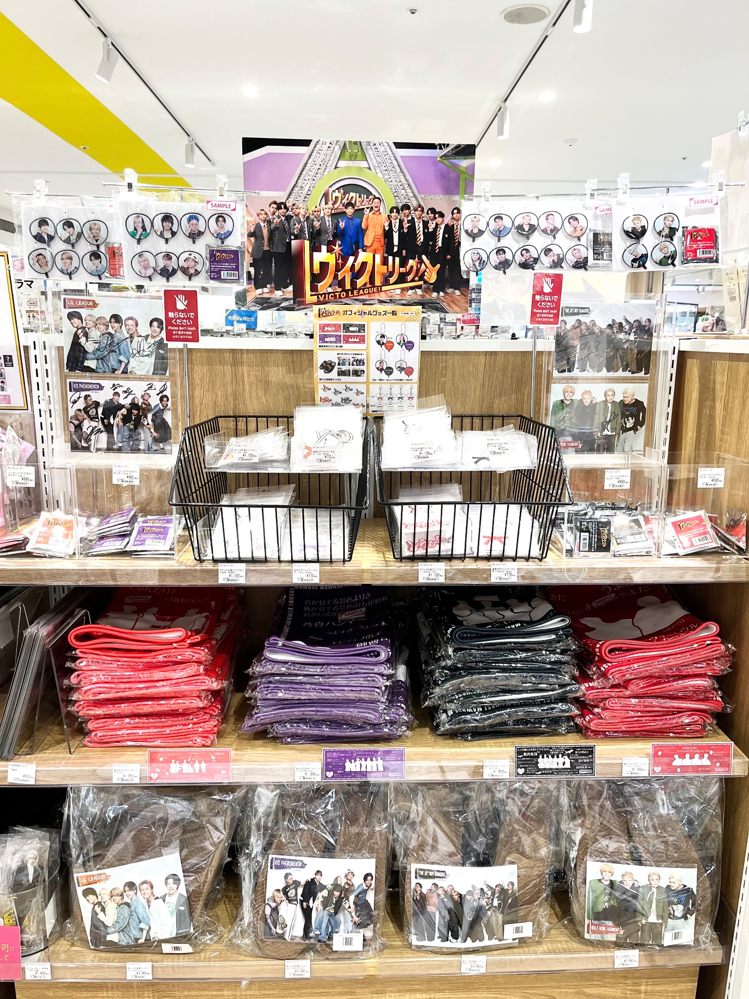 ib ツリービレッジ アクリルキーホルダーコレクション 楽天市場】アクリルキーホルダー「Ib」02/描き下ろし＆描き