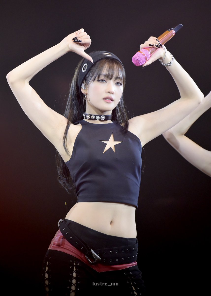 lustre_mn's tweet photo. 250809 ALL THE K-POP STAGE IN MACAU

TOMBOY🎶🐱🤘

#민니 #MINNIE #มินนี่ 
#아이들  #IDLE https://t.co/wWJ6ZYdjd7