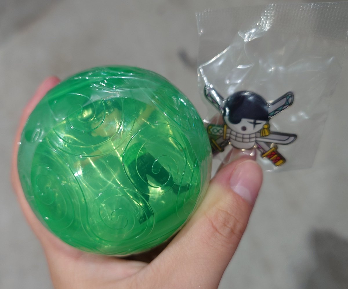 ピンバッジ2回目&amp;ワンピの実１回目
やっぱりワンピの運はいいみたい♪