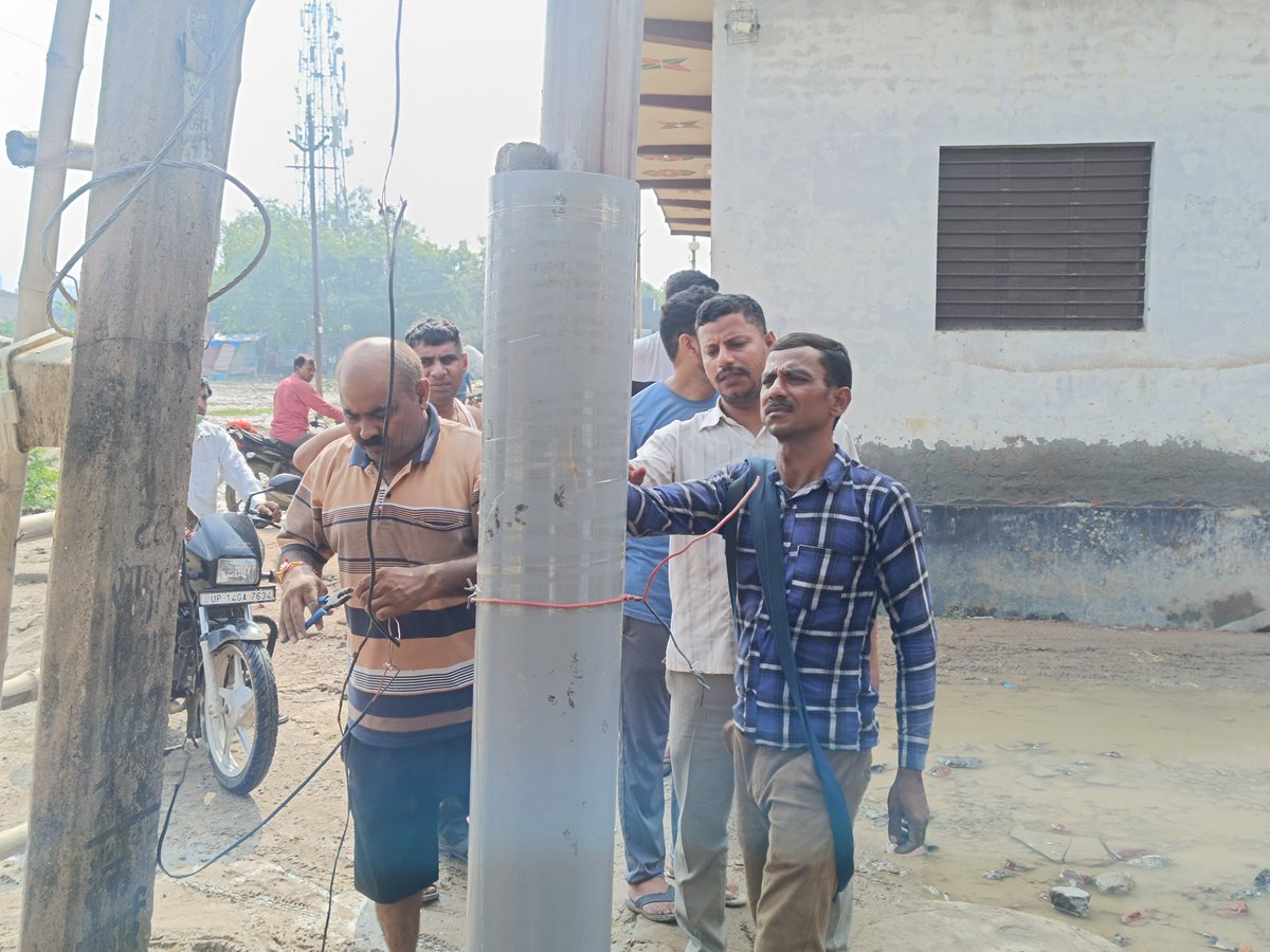 पत्रकार विश्वनाथ त्यागी लोनी गाजियाबाद tweet media