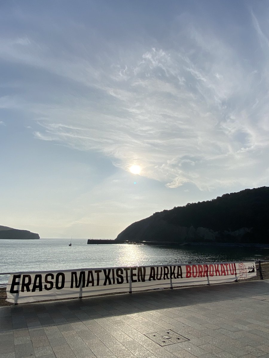 Lehentasunezko eginbeharra da indarkeria matxistaren aurka antolatzea.

Uda-giroan ere eraso matxisten eta erasotzaileen inpunitatearen aurka borrokatzeko deia egin dugu.