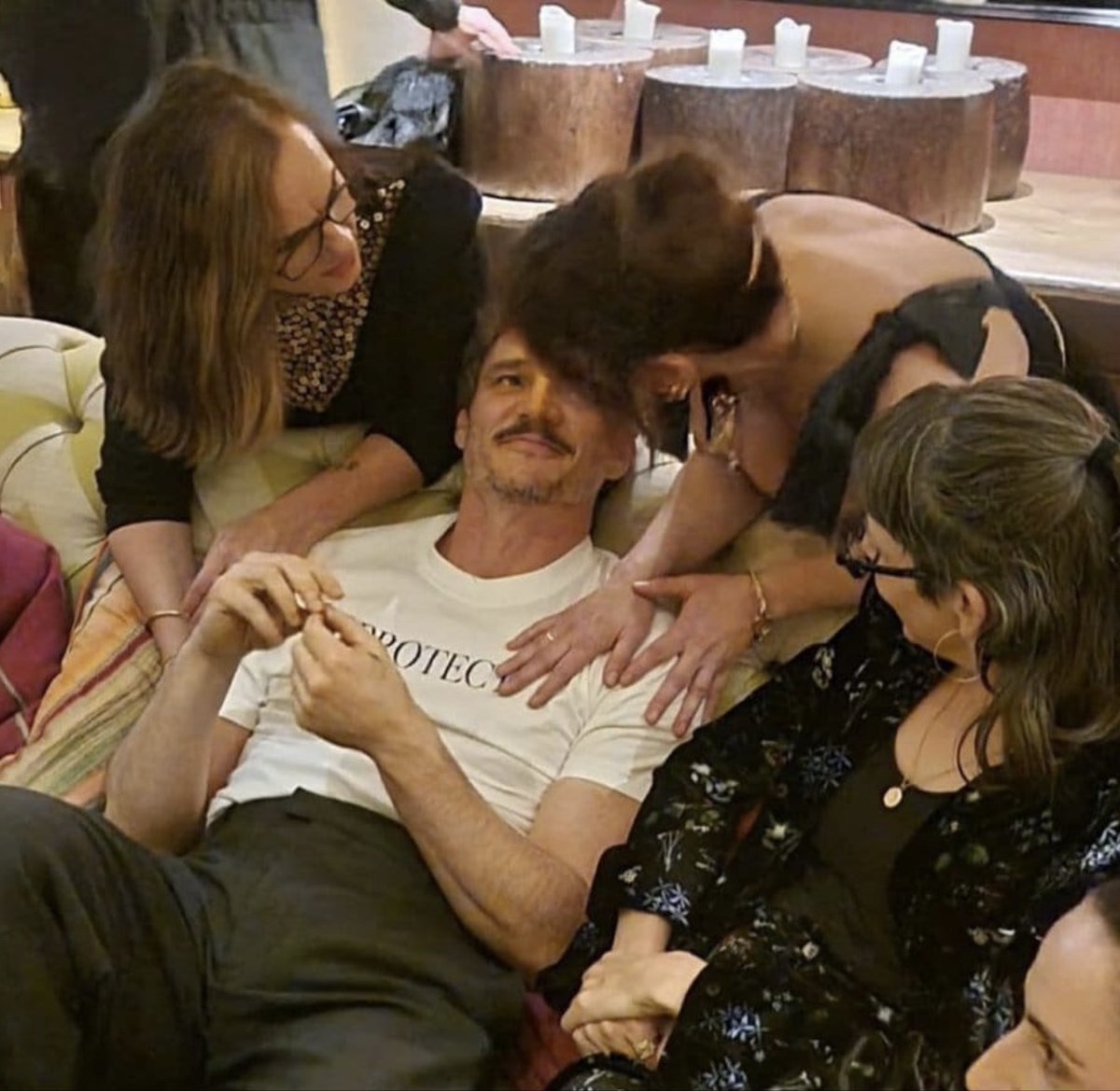 Ladies when you explain to them how they can receive crypto or cash using just their instagram or X handle.

Receiving money is now literally as easy as getting a DM.

P2P payments were inefficient. We're handling it. 🫡