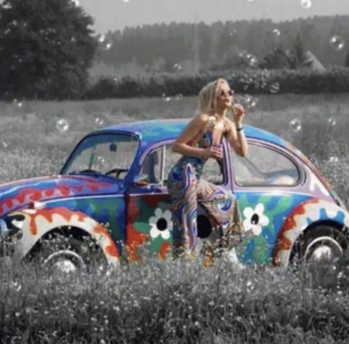 Good morning, dear friends! 🫧🌈🥰

Today is a canvas for painting beauty with the boldest strokes of color. Listen to the birds’ morning song, feel the sun’s warm kiss on your skin, and dance in the wind’s gentle embrace. Then release bubbles of love from your heart into the