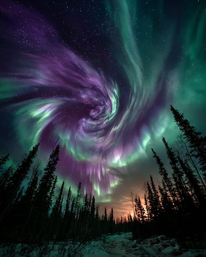 The night the sky opened its iris. 👁️ 

This shot was awarded ""Astrophotographer of the Year"" by the Royal Observatory Greenwich. 

📍 Location: Kilpisjärvi, Finland 
📷 Credit: Leo Aalto