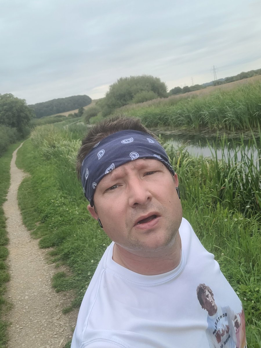 official_danik's tweet image. First run over 10km since April. Starting and finishing at Grantham Town FC, along the country lanes through Barrowby, Casthrope and Harlaxton plus 3km along the Grantham Canal. Great workout!