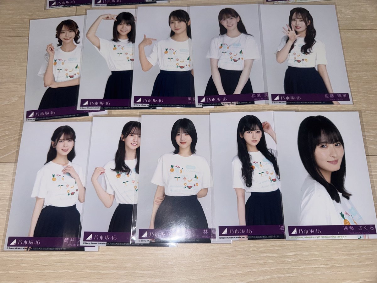 乃木坂46 - 取引アカ 81v1RGWF34L._UF350,350_QL50_.jpg