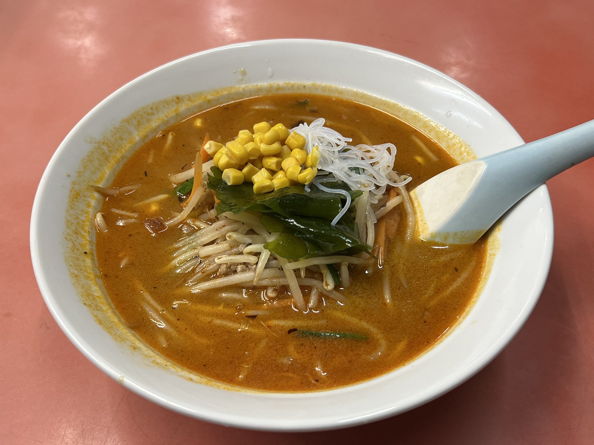 ラーメン 佐倉市・RAGUMAN2014「らぐまんらーめん」白菜・豚肉も入った白