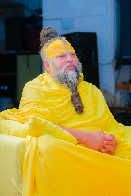 प्रेमानंद महाराज लड़के-लड़की दोनो के "व्यभिचार" के बारे में बोले लेकिन इस बात को आधा दिखाया जा रहा है कि सिर्फ लड़कियों को ही बोला और भड़काऊ मुद्दा बनाया जा रहा है।

कुछ सूपनखा मैदान में उतर चुकी कि ये बोलते हुए कि लड़कियों पर निशाना क्यों?

सूपनखाओ होमवर्क पूरा किया करो बच्चा 😂