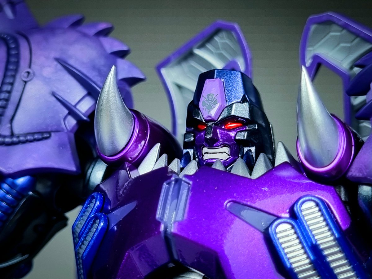 풍뢰모형 비스트 메가트론 완성 오래 전부터 기다려온 키트인만큼 애정을 듬뿍 담아서 완성해봤음다 #플레임토이즈 #flametoys  #트랜스포머 #Transformers #트랜스포머비스트워즈 #transformersBeastWars #ビーストウォーズ  #ビーストメガトロン #beastmegatron #비스트 ...