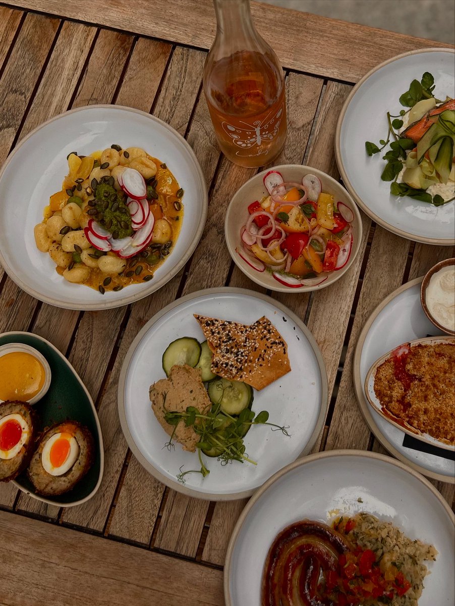 Fresh. Vibrant. Your new favourite summer lunch 😉🥂🌞

#youngspubs #citypub #publife #cityoflondon #summermenu #paternostersquare