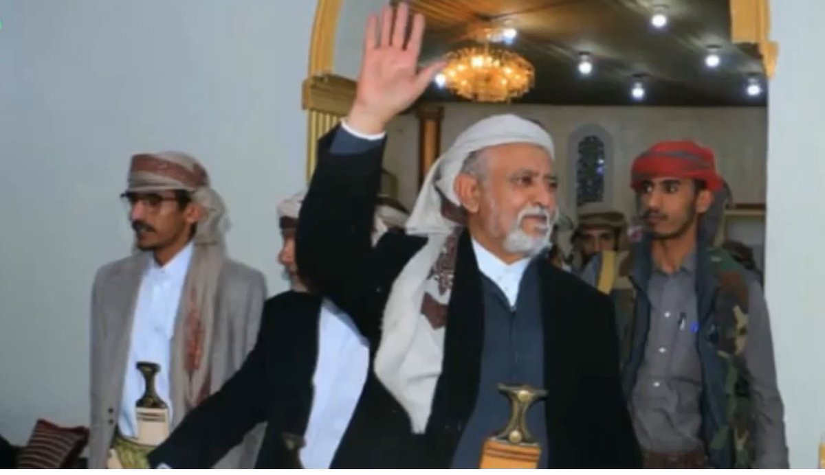 خرج الشيخ محمد بن احمد الزايدي  وبيض الله  وجهة  من تجمل