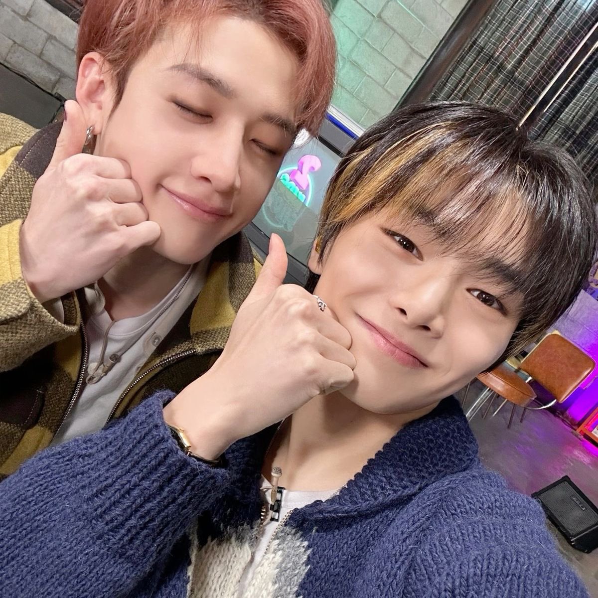 nerdhanjisung's tweet image. My mindypieeeee it’s your birthdayyyyy!! happy happy happy birthday my lovely mindy, i hope you have the most wonderful day in the world &lt;3 I’m so grateful for your friendship, and your wonderful advice when i need it most, please never ever change &lt;3
@milfs4chris