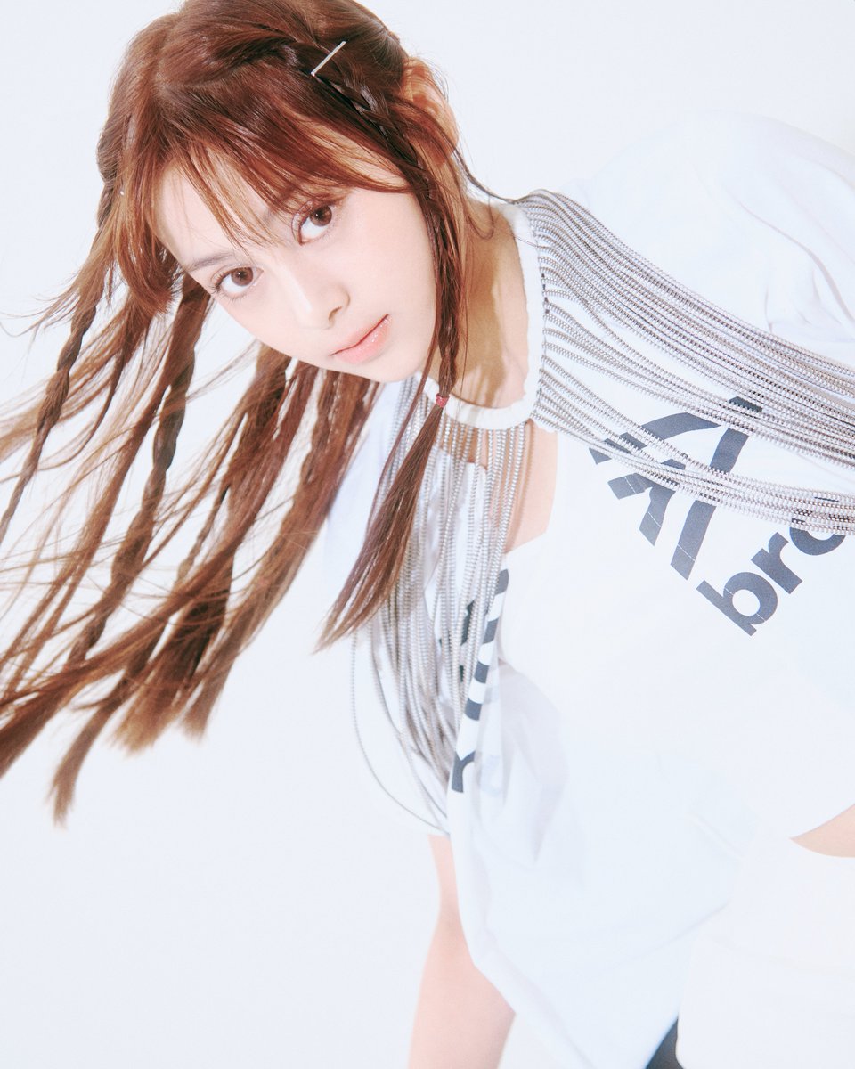 GxA3KZUbAAAMPF9?format=jpg&name=medium