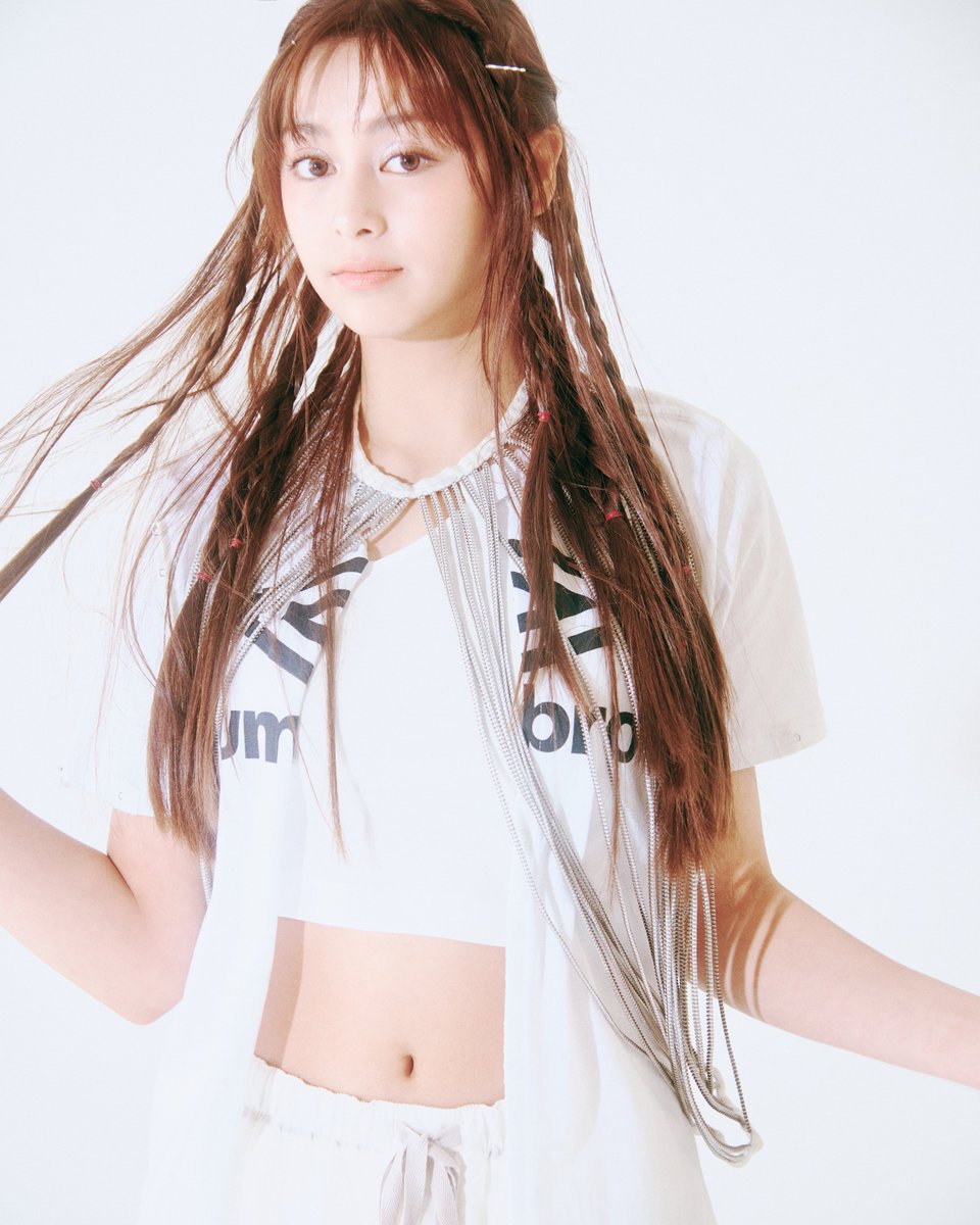 GxA3KZbbQAAh_PW?format=jpg&name=medium