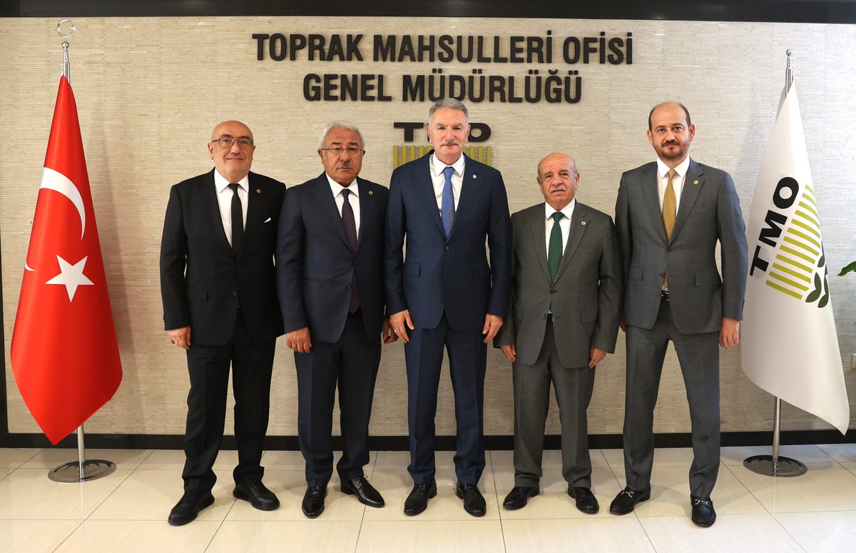 Türkiye Un Sanayicileri Federasyonu (TUSAF) Yönetim Kurulu Başkanı Sayın Mesut Çakmak ve Yönetim Kurulu Üyeleri, Kurumumuzu ziyaret ettiler.

Sayın Başkan ve kurul üyeleriyle, ülke genelinde büyük ölçüde tamamlanan hasat sezonuna ilişkin değerlendirmelerde bulunarak un ve hububat