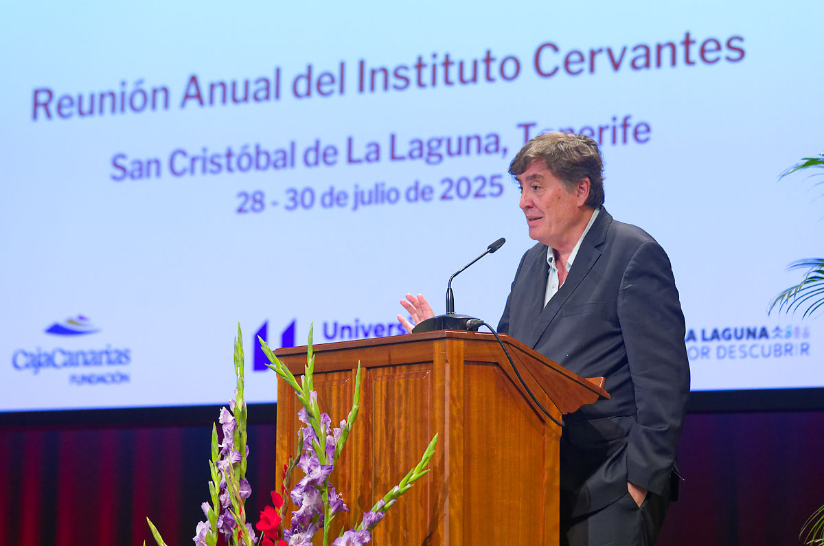 fg_ull's tweet image. 📍 La #ULL acoge por primera vez la Reunión Anual del Instituto Cervantes, con más de 70 directores de centros en todo el mundo.
💬 La Reina presidió ayer la jornada inaugural y defendió el español como «herramienta de seducción».
Más info 👉 t.ull.es/24ky