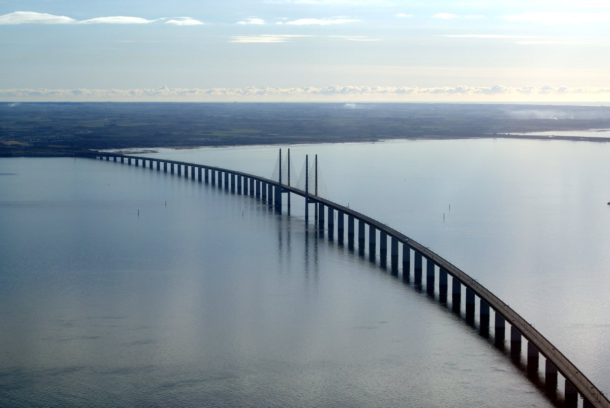 xiaozhang105's tweet photo. World’s Longest Sea-Crossing Bridge — Explore the Marvel of the Hong Kong–Zhuhai–Macau Bridge
#China  #WorldsLongestBridge
#港珠澳大桥 
https://t.co/0trUAdAh71 https://t.co/iEMGUyyNsf