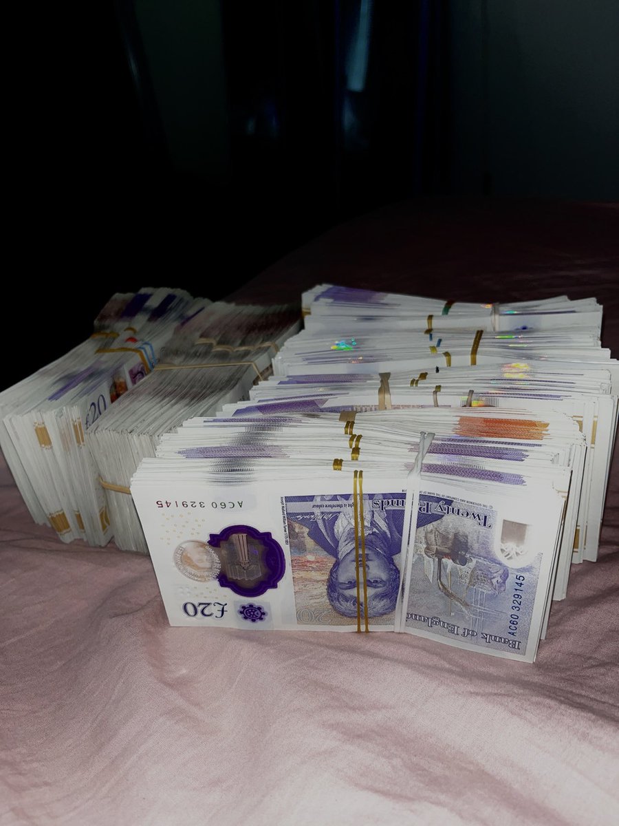 I am hiring CLOSERS 💸

- FREE TRAINING 
- weekly bonuses $ 
- work from anywhere in the world 🌎 

Reply “closer” + follow &amp; RT for info!