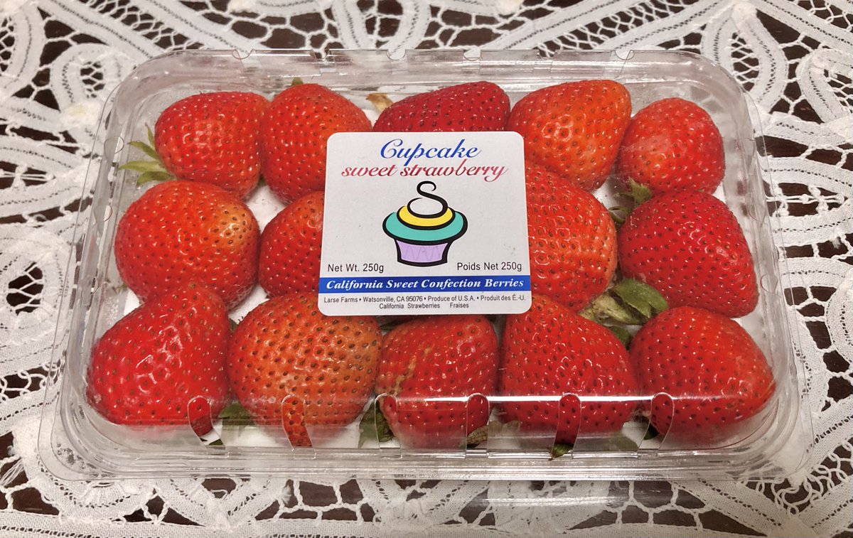 nono_zerox's tweet image. 冷凍じゃない生のいちご売ってた🍓✨
7月下旬なのにありがたい