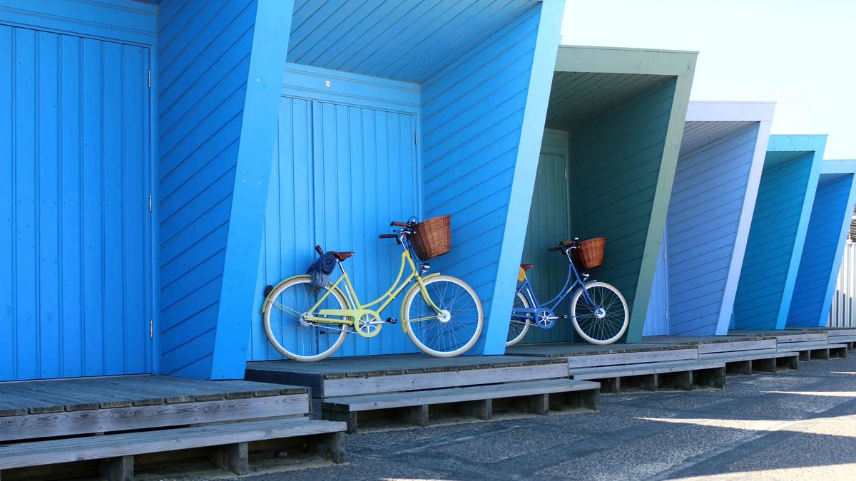 Sand, Sea &amp; Pashley – we bring you the Britannia Beach Edition. See our website for details: traditionalcycleshop.co.uk/pashley-specia…
