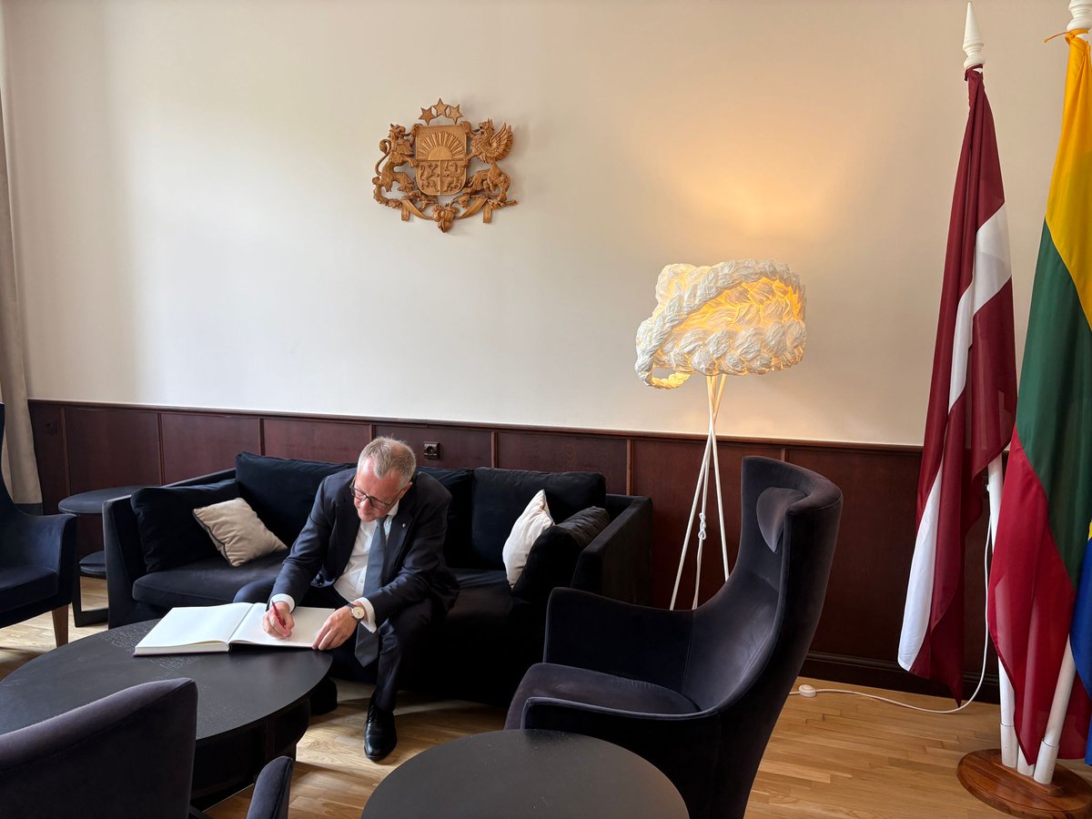 Latvia in Lithuania (@lv_lithuania) on Twitter photo Happy to host <a href="/Finmin/">Finanšu ministrija</a> <a href="/aseradens/">Arvils Ašeradens</a> at the Embassy today as Minister participates in the meeting of 🇱🇻🇪🇪🇱🇹 Ministers of Finance with 🇩🇪 Minister of Finance in #Vilnius 🤝 Happy to host <a href="/Finmin/">Finanšu ministrija</a> <a href="/aseradens/">Arvils Ašeradens</a> at the Embassy today as Minister participates in the meeting of 🇱🇻🇪🇪🇱🇹 Ministers of Finance with 🇩🇪 Minister of Finance in #Vilnius 🤝