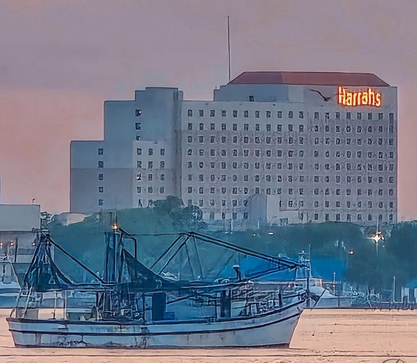Good morning from the 
Ms Gulf Coast 🇺🇸☀️🏝️☕️😁

Biloxi, Ms