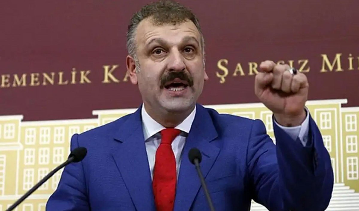 Cumhurbaşkanı Başdanışmanı Oktay Saral:

“Tüm bakanlıklar ve bağlı kurumlarda, en küçük ayrıntı dahi göz ardı edilmeden, hızlı ve tavizsiz bir FETÖ temizliği derhal başlatılmalıdır.”