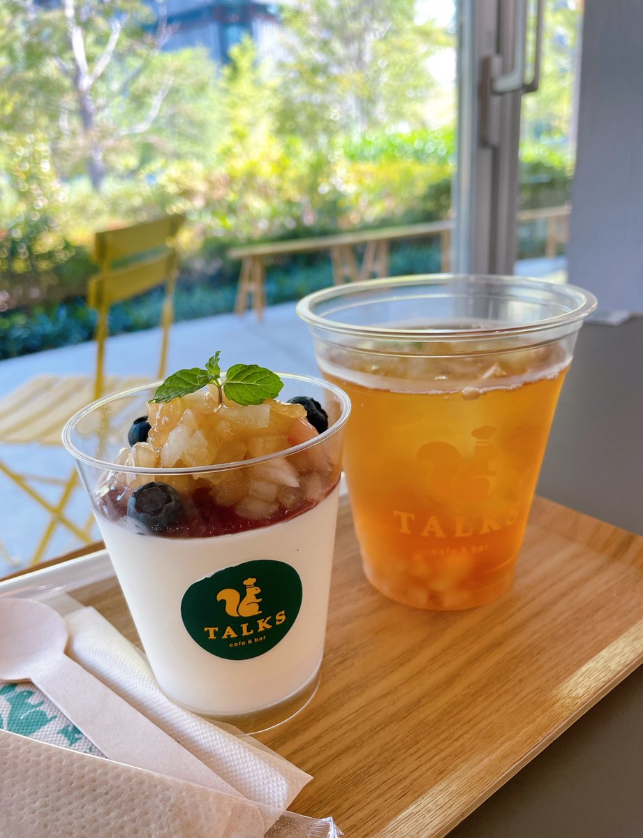 お出かけして水分補給

アールグレイと🍑(*´꒳`*)♡