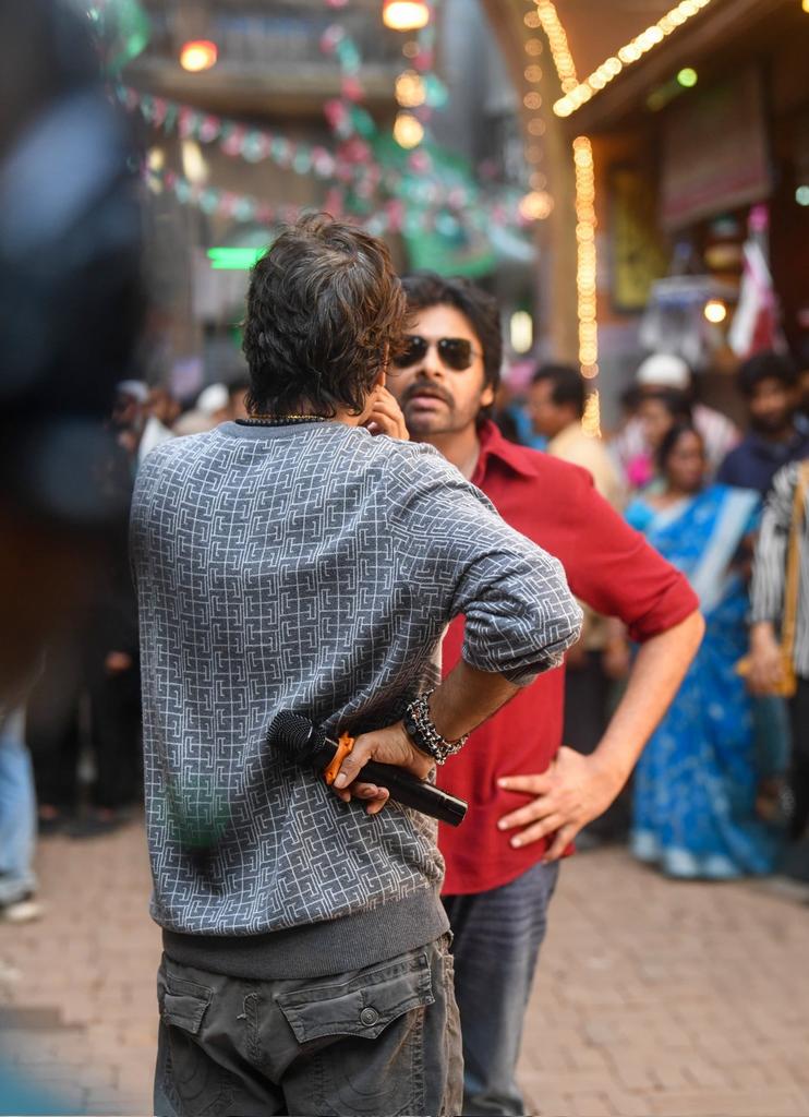 AsianBoxOffice's tweet image. 1K likes Possible for this Look @PawanKalyan ?
#UstaadBhagatSingh
