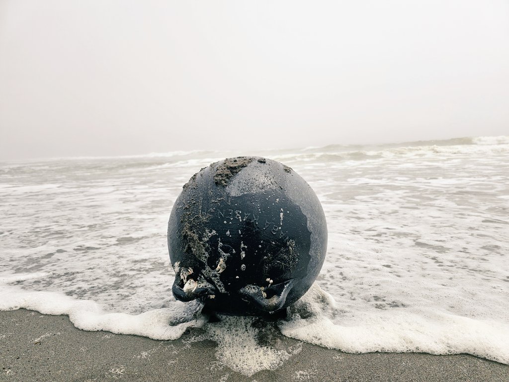 946946ku's tweet image. 10度気温差があると風邪引そうになりますよね。
ほんと風邪引きやすい僕は怯えてます。
早寝早起きが鍵です。
写真は釧路の海です。
#釧路