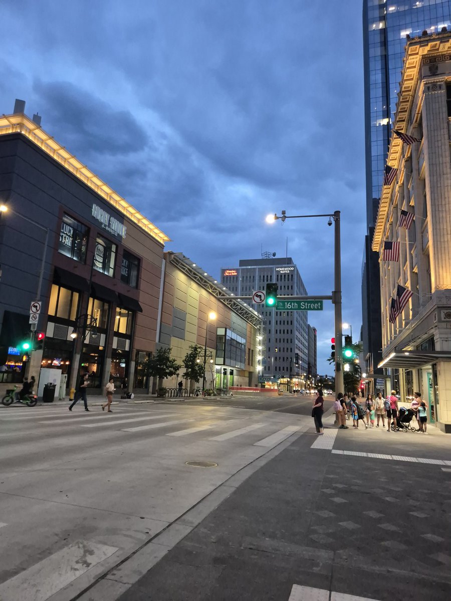 gmfer's tweet image. Ready to meet talented developers tomorrow at #laracon in Denver.