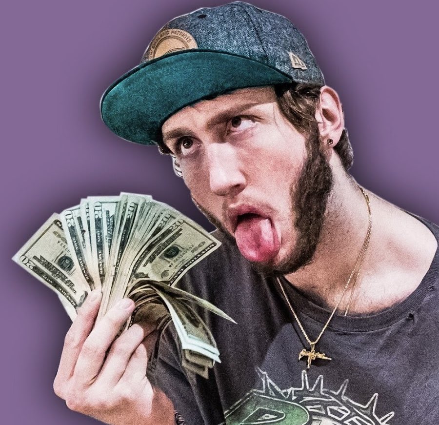 Cesarsanchez_co's tweet image. Which Bank screwed over more people? 🤔 #fazebanks #FaZeClan #Crypto #MLGCoin #cryptocurrency #Adinross #RUG